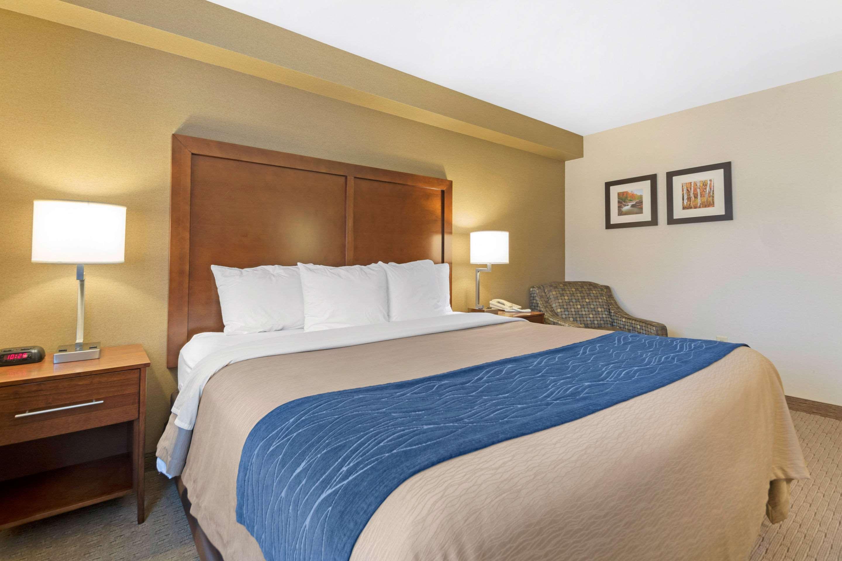 Comfort Inn Iron Mountain Exterior photo