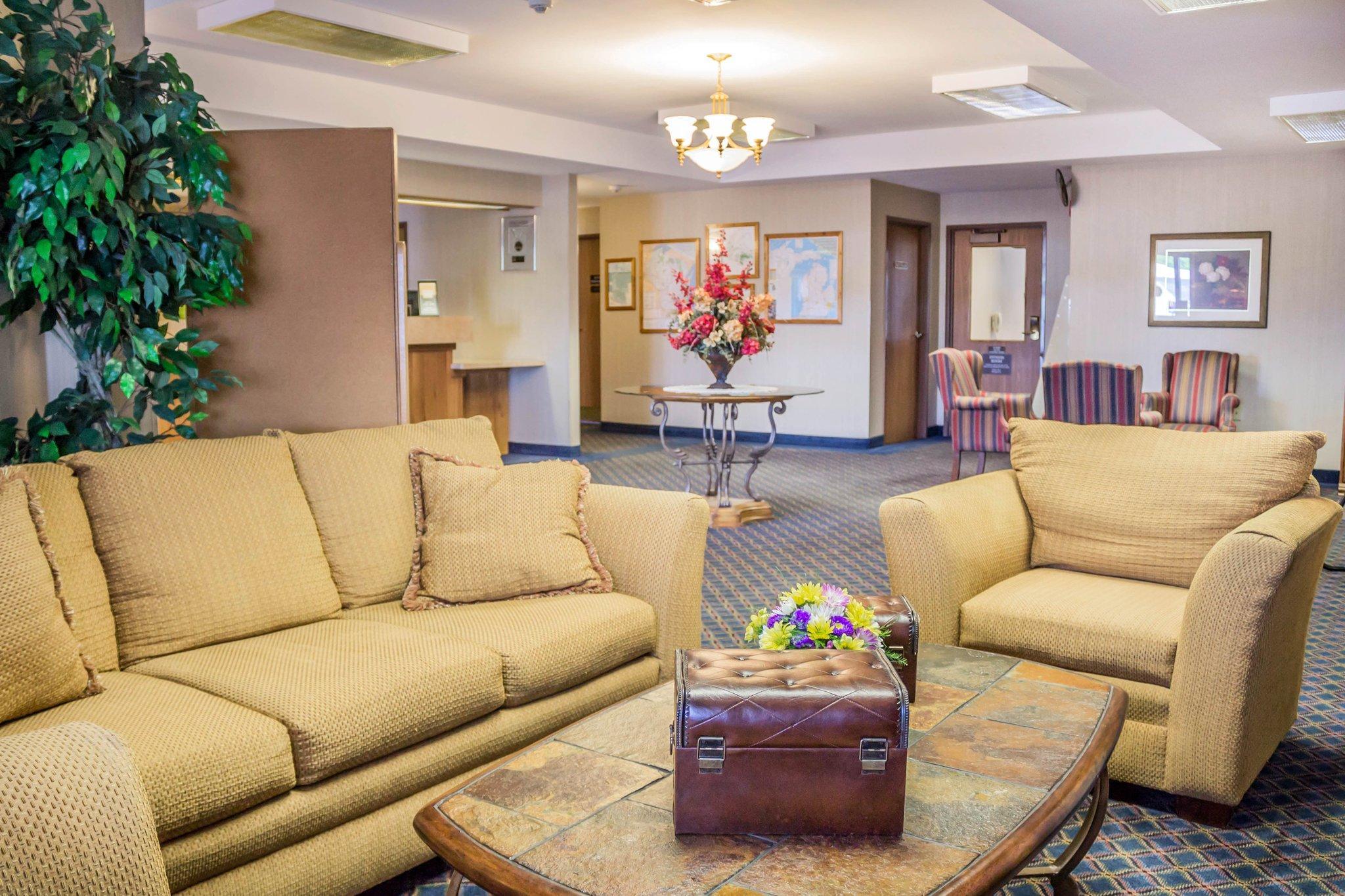Comfort Inn Iron Mountain Exterior photo