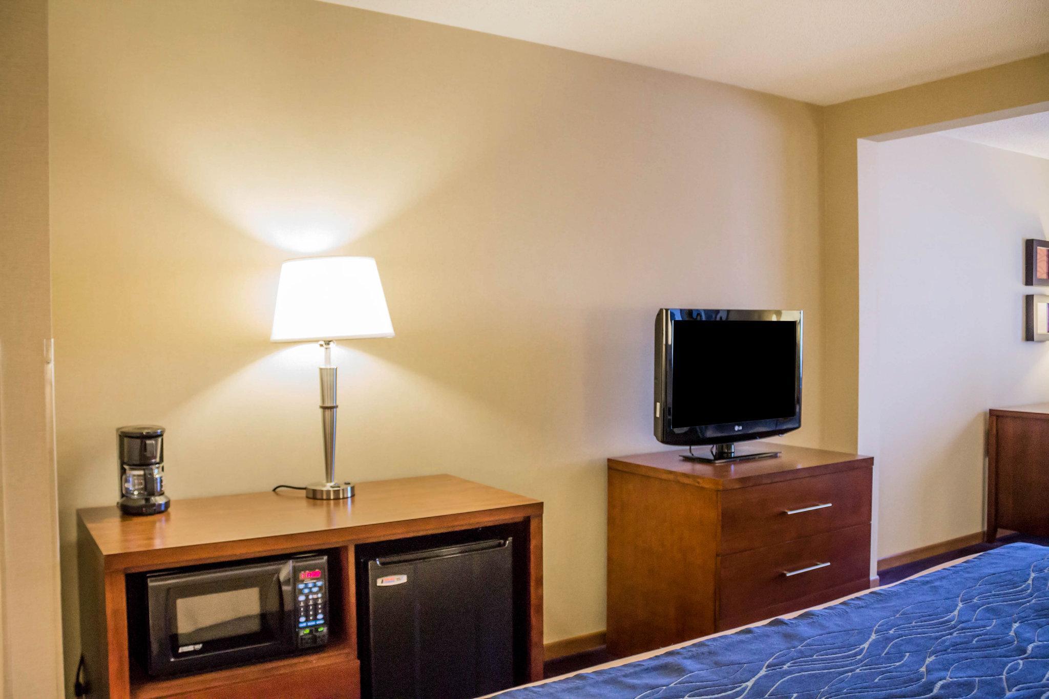 Comfort Inn Iron Mountain Exterior photo