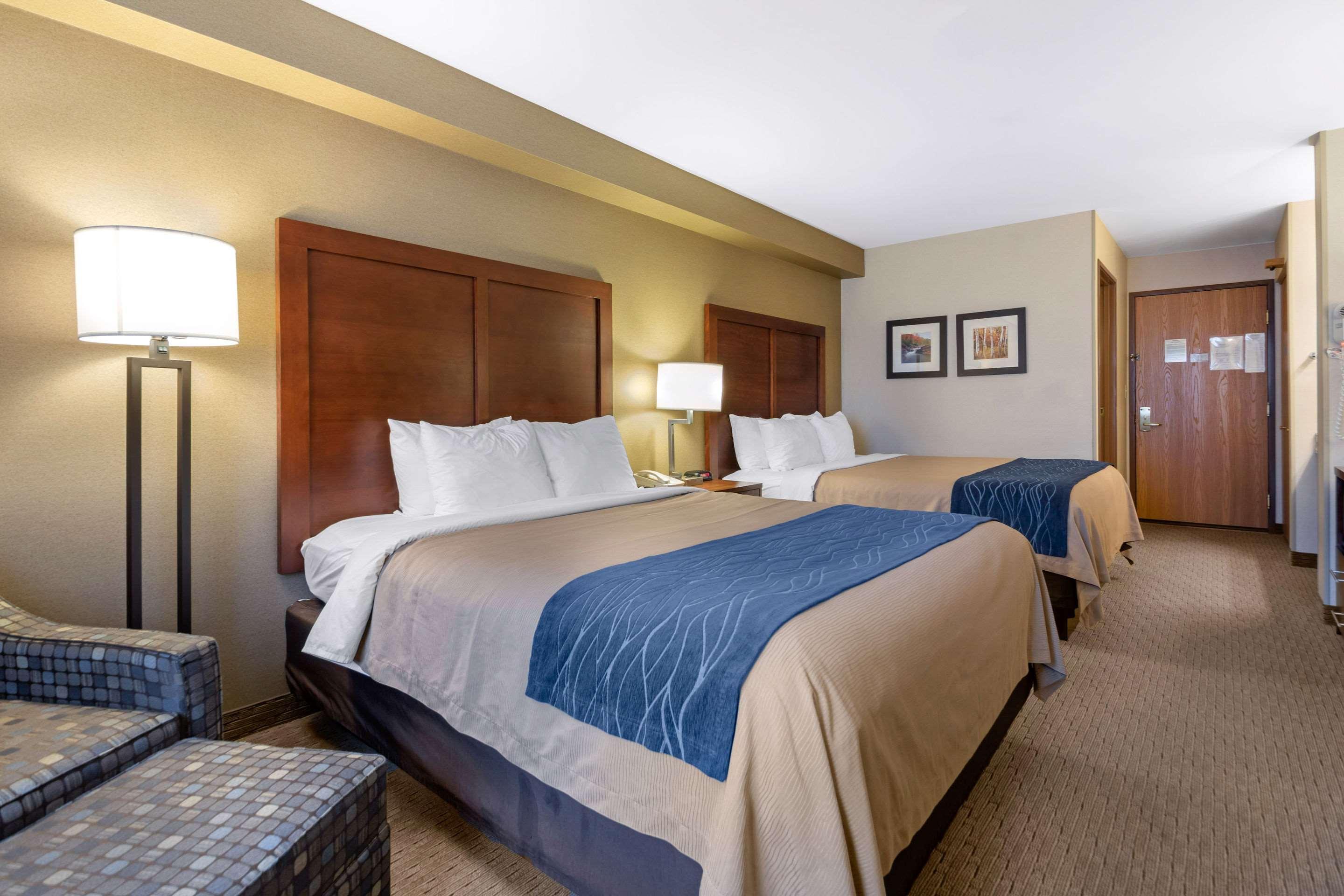 Comfort Inn Iron Mountain Exterior photo