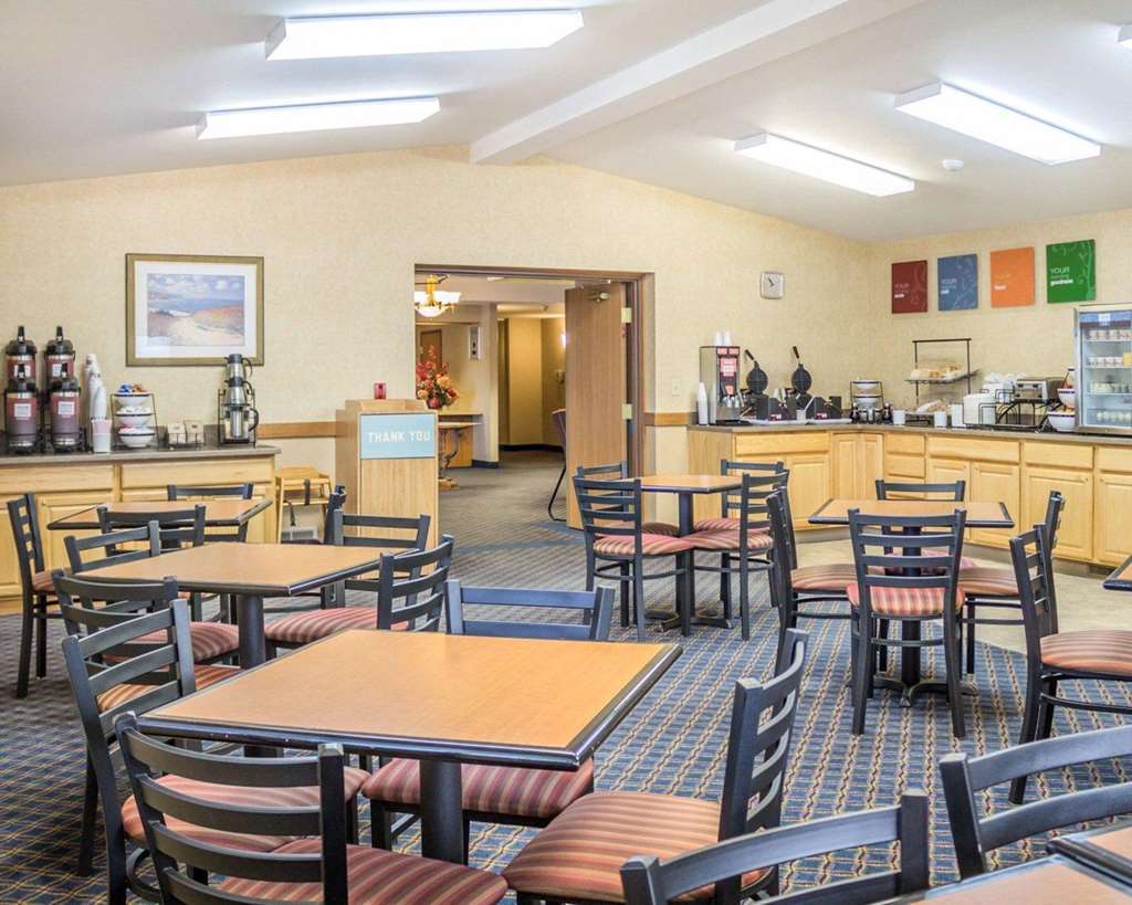 Comfort Inn Iron Mountain Restaurant photo