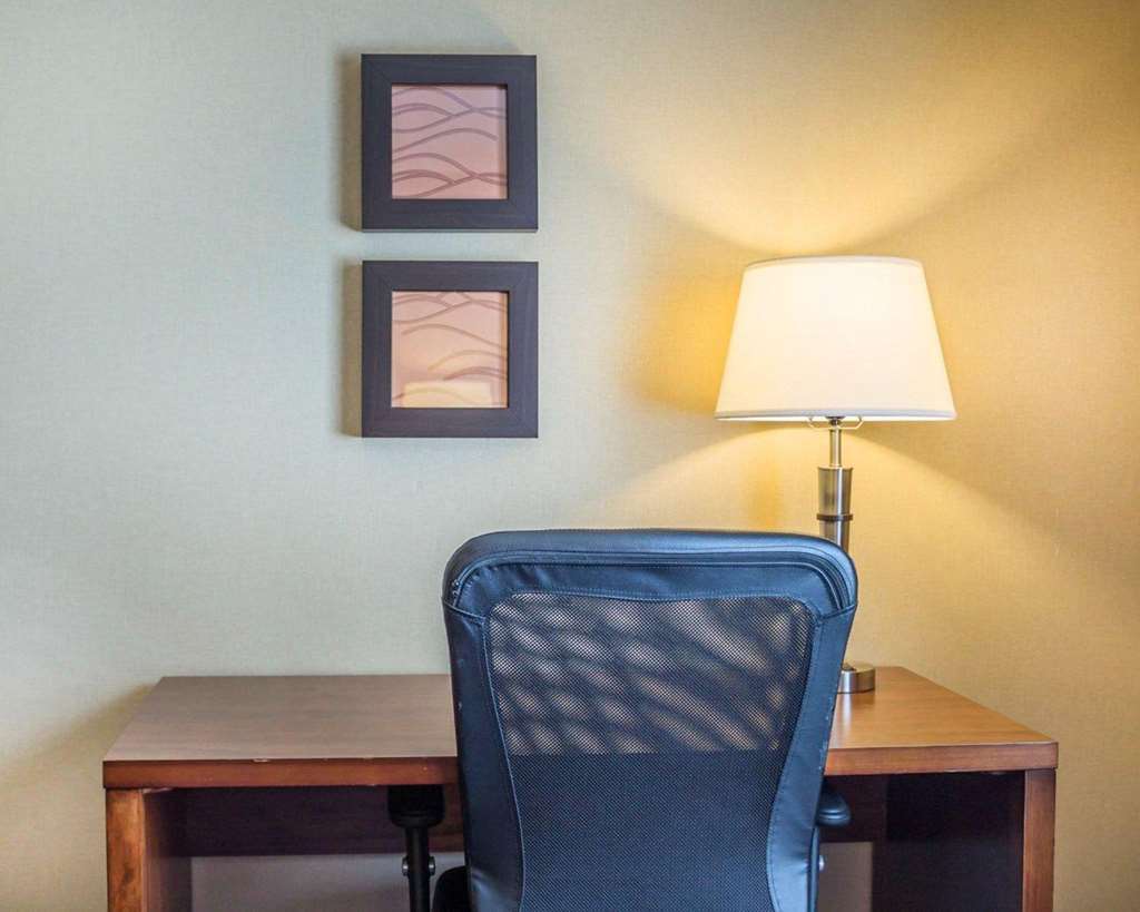 Comfort Inn Iron Mountain Room photo